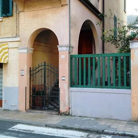 아파트 Corsini House